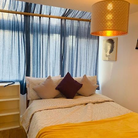Riverside Double Room With Double Sofa Bed ลอนดอน ภายนอก รูปภาพ
